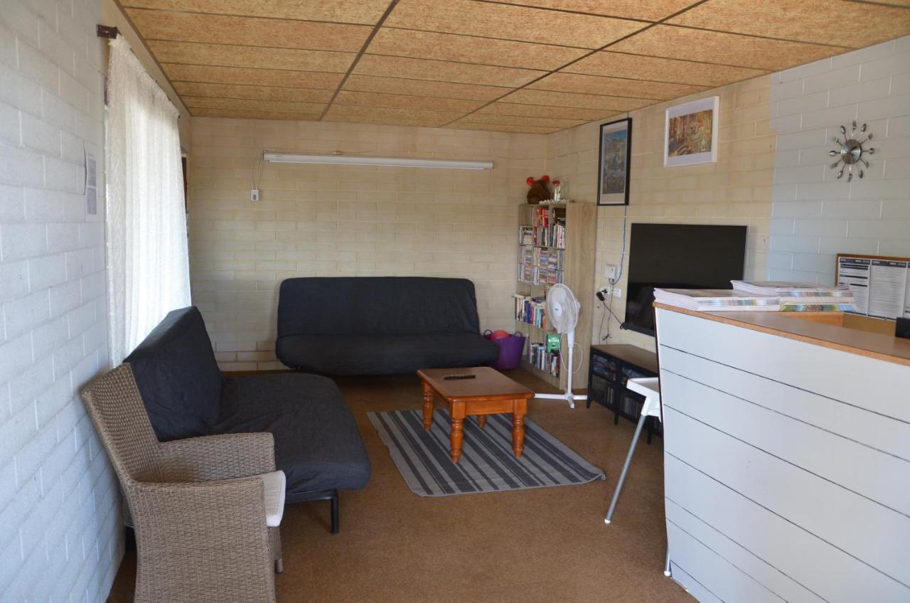 Glossop Motel Winkie 외부 사진