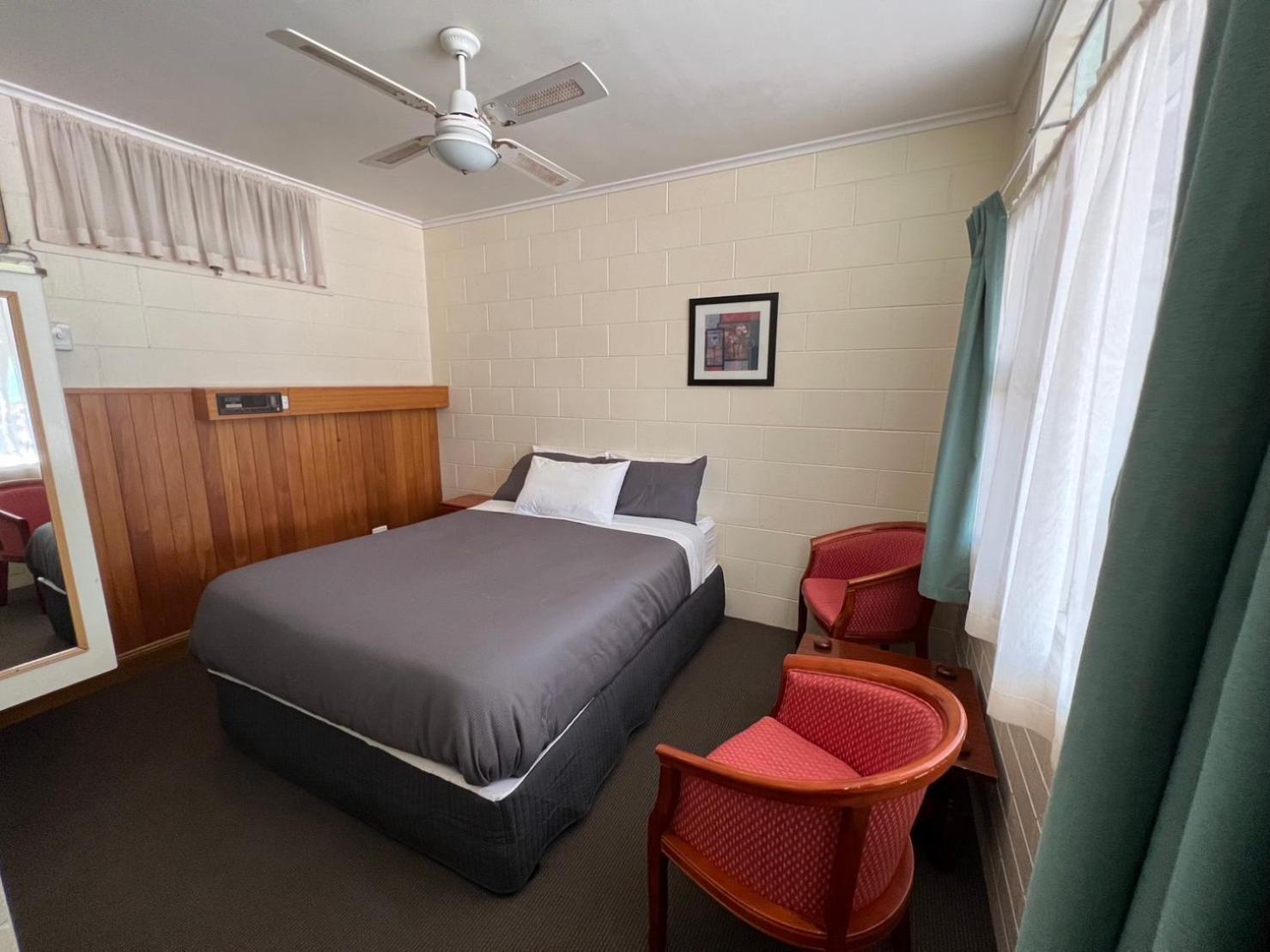 Glossop Motel Winkie 외부 사진